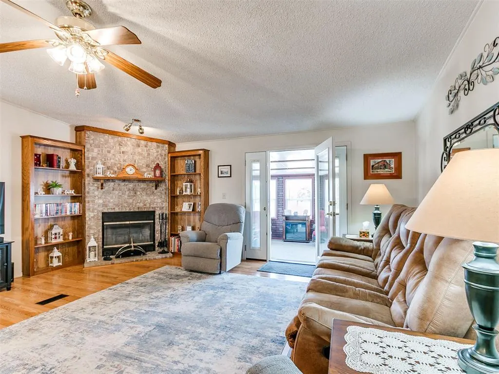 Photo 11 — 16812 S Midwest Boulevard, Norman, OK 73026