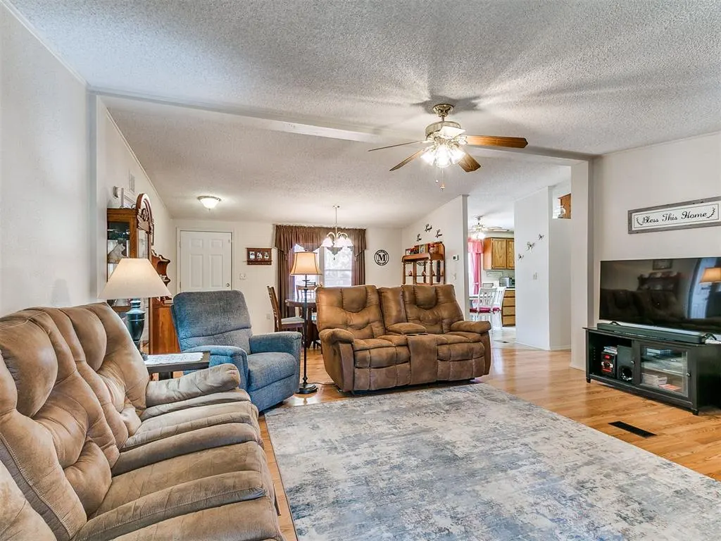 Photo 12 — 16812 S Midwest Boulevard, Norman, OK 73026