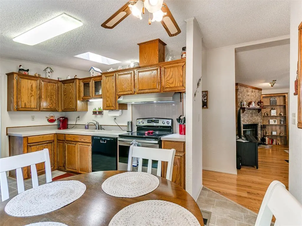 Photo 16 — 16812 S Midwest Boulevard, Norman, OK 73026