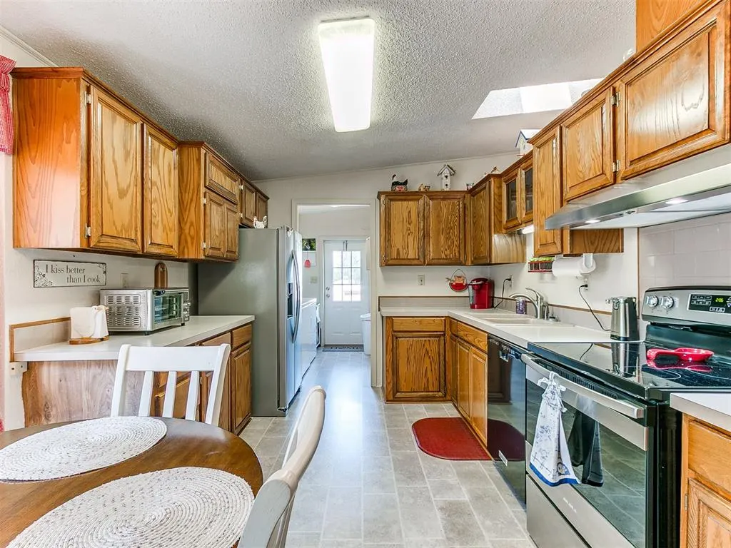 Photo 17 — 16812 S Midwest Boulevard, Norman, OK 73026
