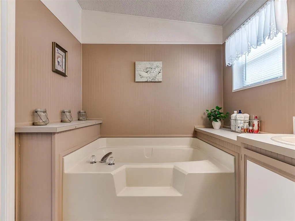 Photo 26 — 16812 S Midwest Boulevard, Norman, OK 73026