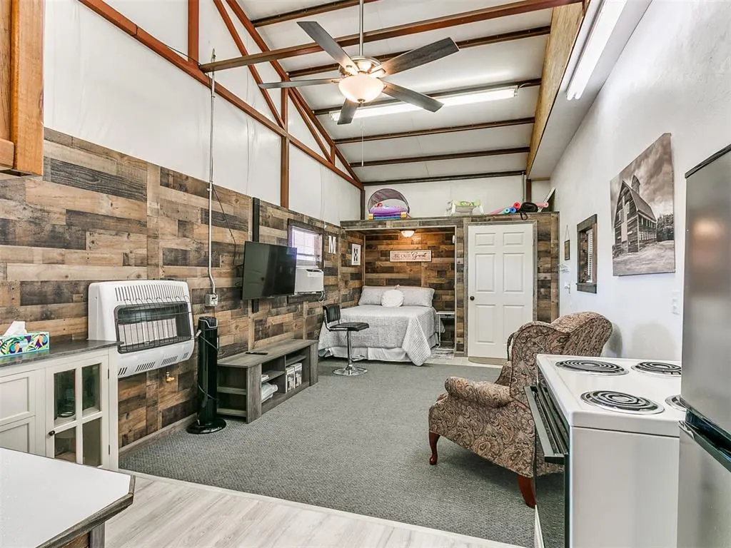 Photo 41 — 16812 S Midwest Boulevard, Norman, OK 73026