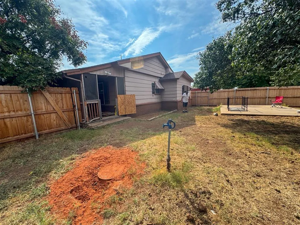 Photo 24 — 420 W 8th Street, Cordell, OK 73632