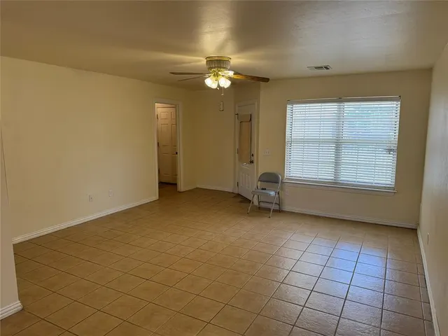 Photo 5 — 3017 NW 30th Street, Oklahoma City, OK 73112