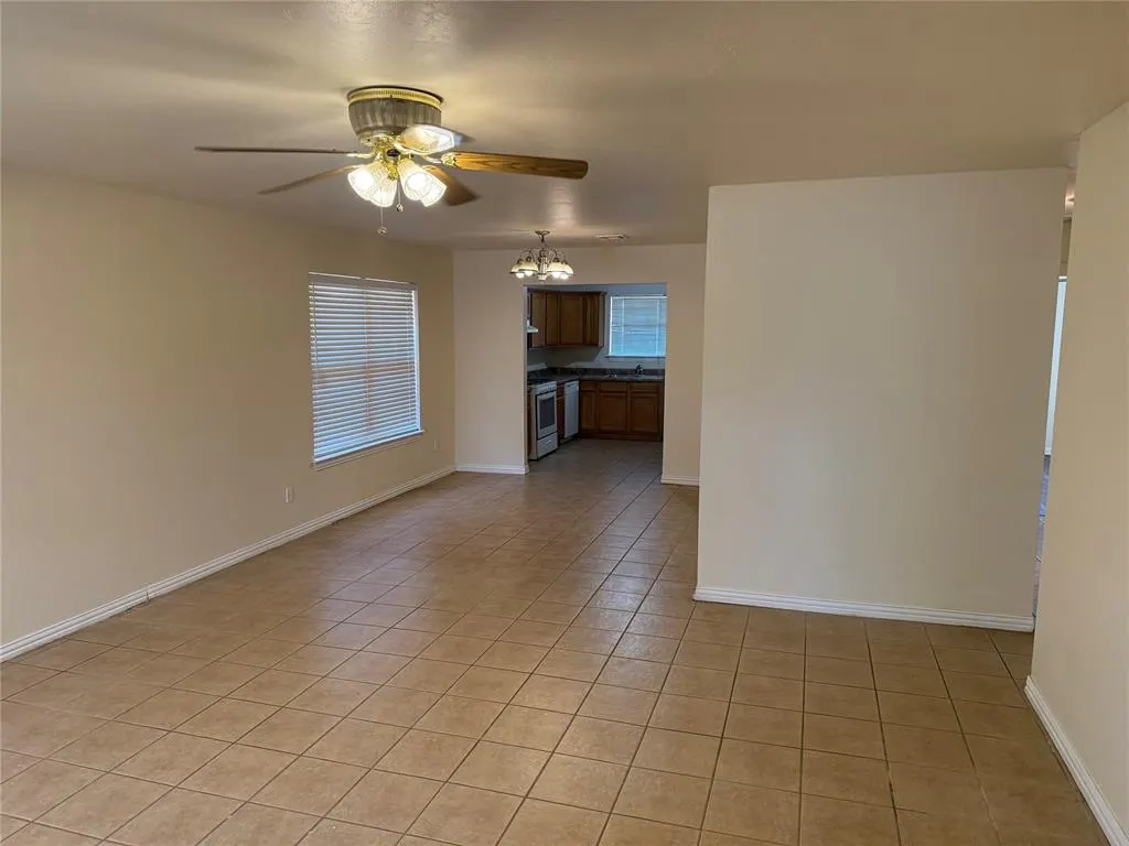Photo 6 — 3017 NW 30th Street, Oklahoma City, OK 73112