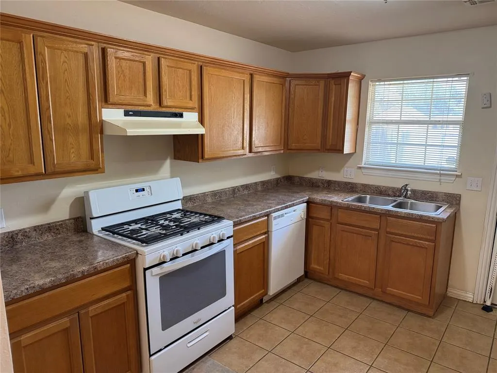 Photo 8 — 3017 NW 30th Street, Oklahoma City, OK 73112