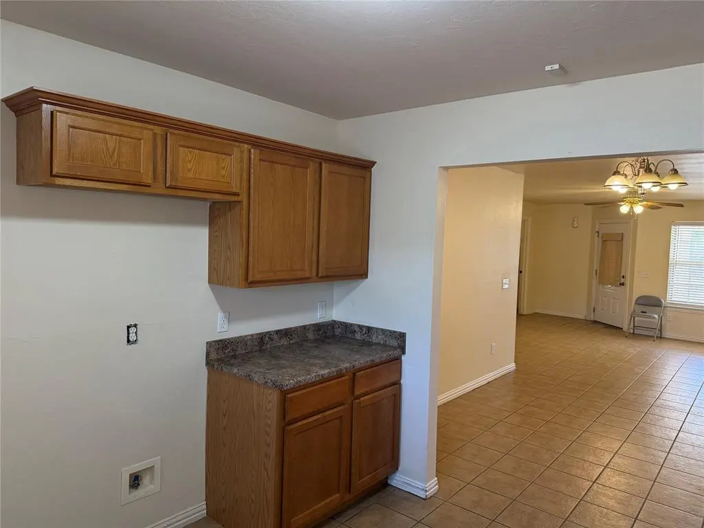 Photo 9 — 3017 NW 30th Street, Oklahoma City, OK 73112