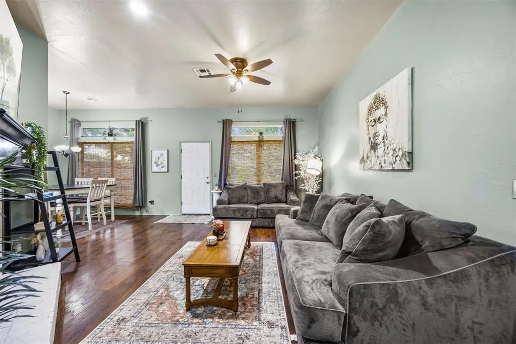 Photo 3 — 4604 Doe Run Drive, Yukon, OK 73099
