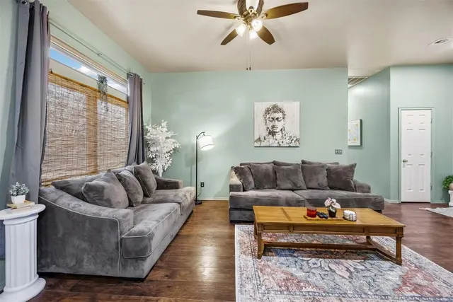 Photo 4 — 4604 Doe Run Drive, Yukon, OK 73099
