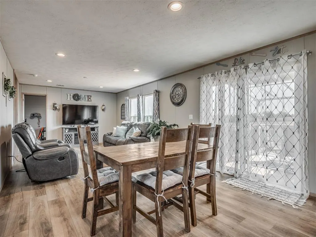 Photo 9 — 4569 Cumberland Farm Circle, Guthrie, OK 73044