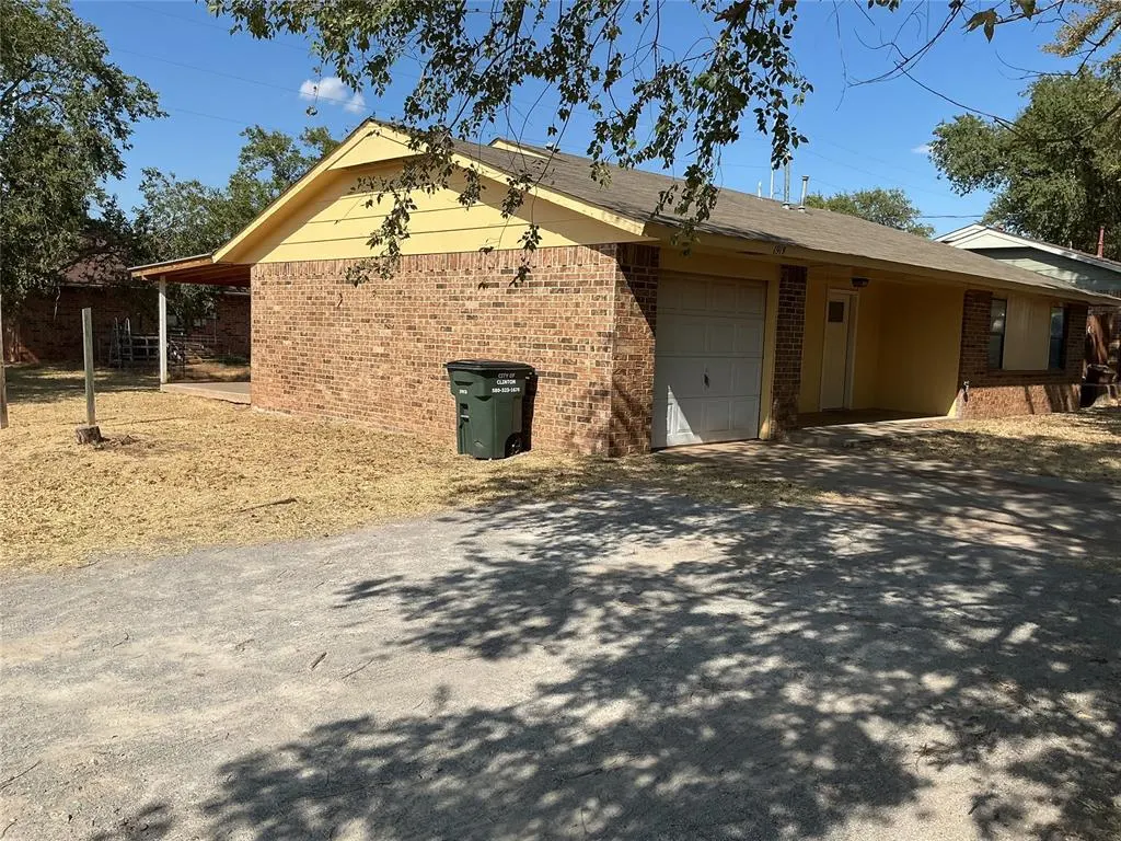 Photo 3 — 1919 Wells, Clinton, OK 73601