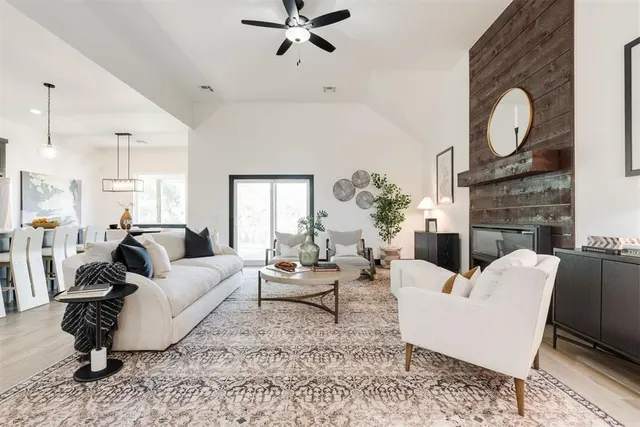 Photo 6 — 13613 Carlisle Crossing Drive, Yukon, OK 73099