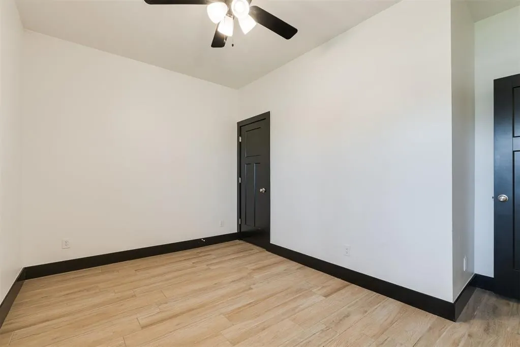 Photo 20 — 13613 Carlisle Crossing Drive, Yukon, OK 73099