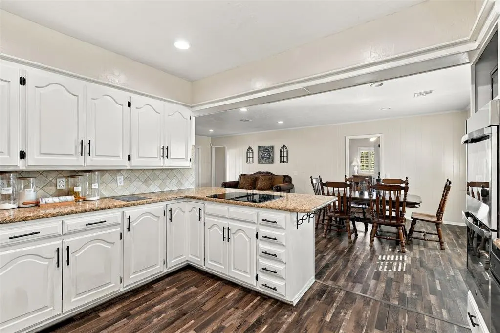 Photo 13 — 14031 N County Road 3010, Lindsay, OK 73052