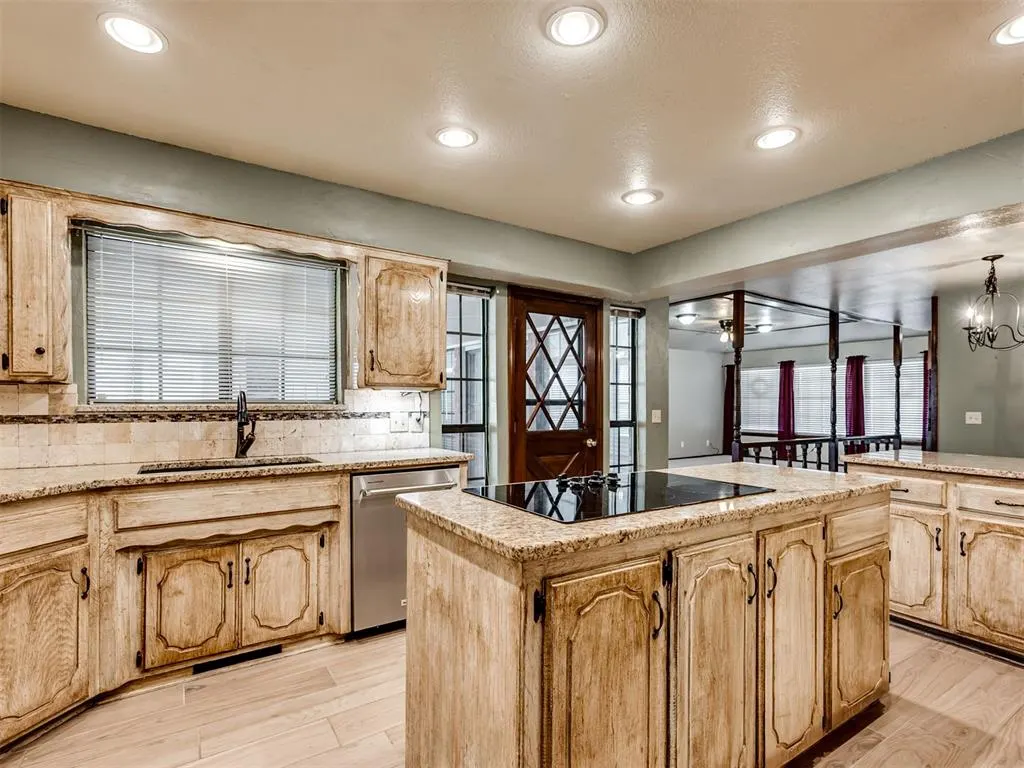 Photo 7 — 2501 Southlawn Drive, El Reno, OK 73036
