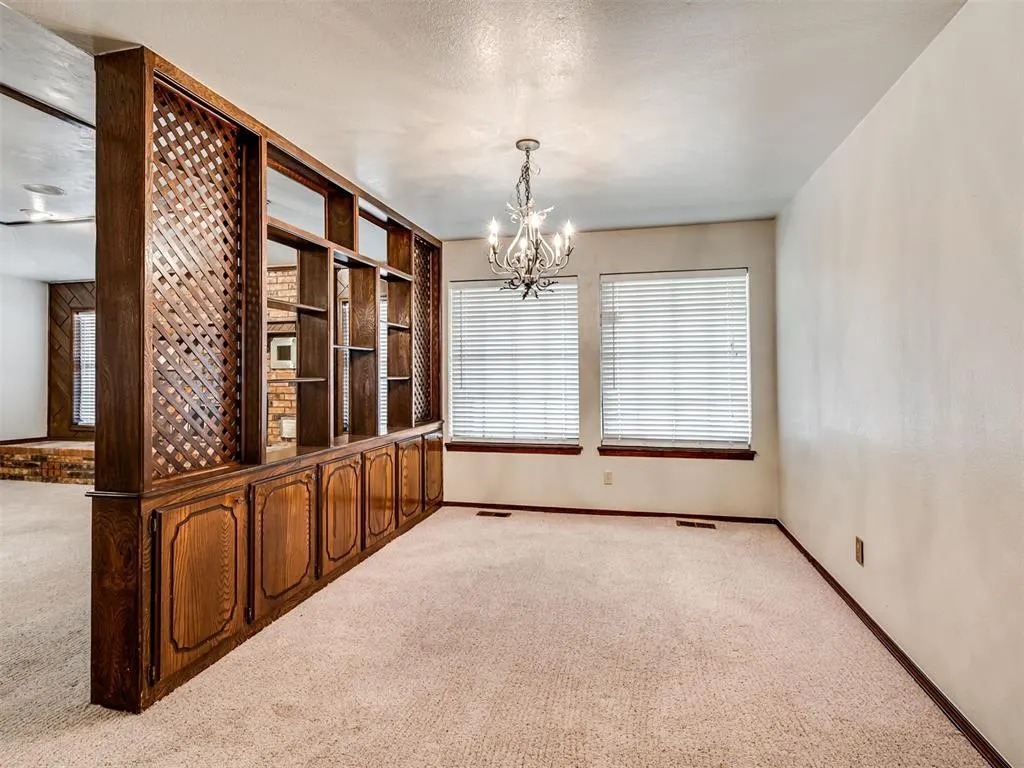 Photo 12 — 2501 Southlawn Drive, El Reno, OK 73036
