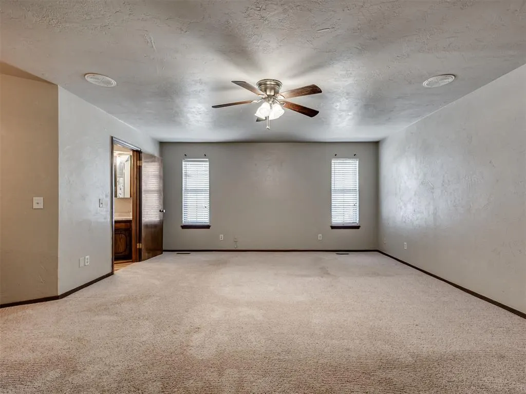Photo 13 — 2501 Southlawn Drive, El Reno, OK 73036