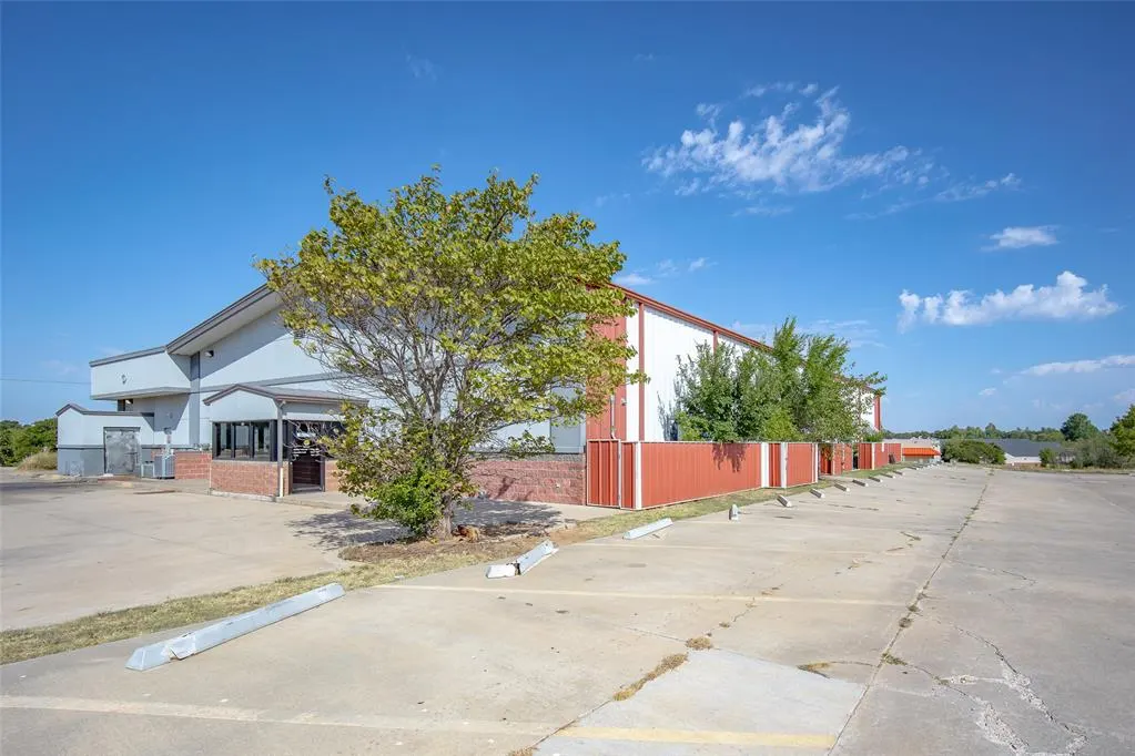 Photo 9 — 1960 Harper Street, Choctaw, OK 73020