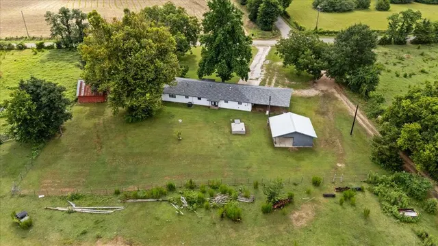Photo 3 — 649 Clouse Road, Broken Bow, OK 74728