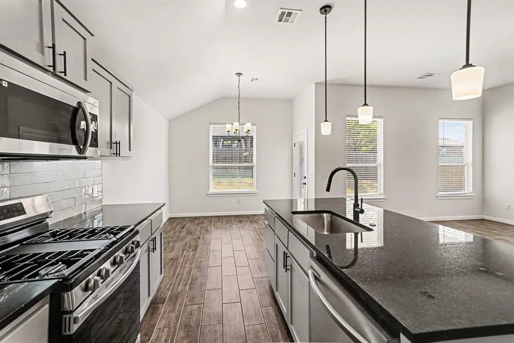 Photo 7 — 2323 Arcady Avenue, Norman, OK 73026
