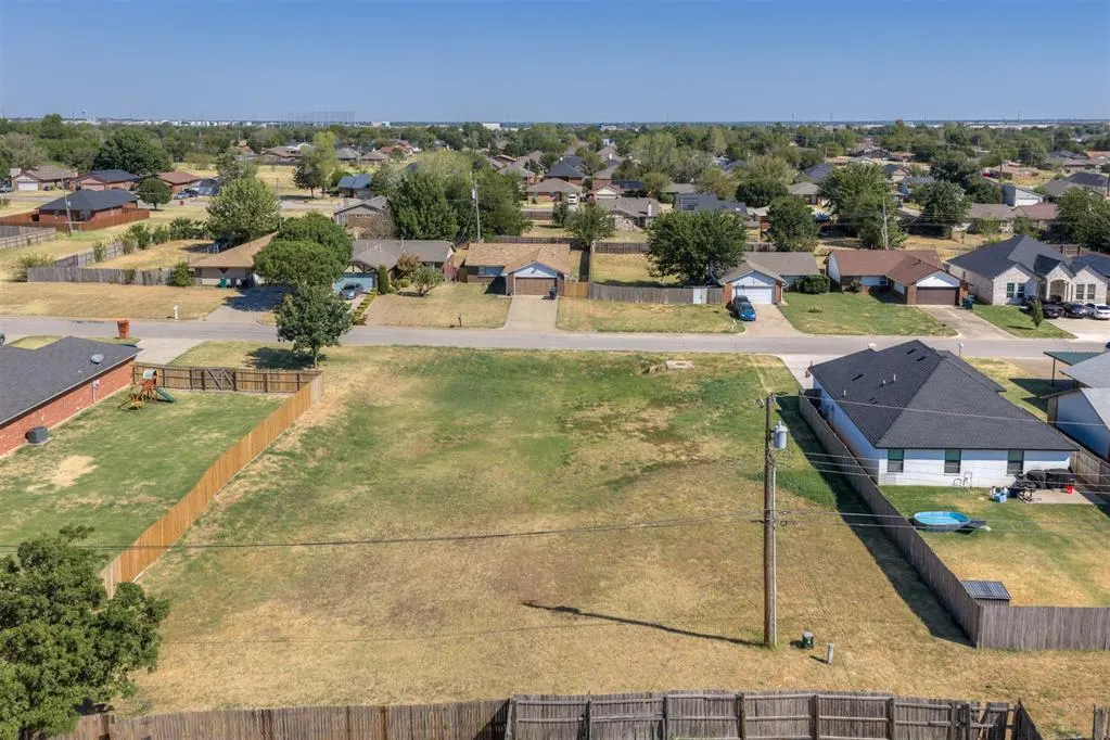 Photo 3 — 628 NW 110th Street, Oklahoma City, OK 73114