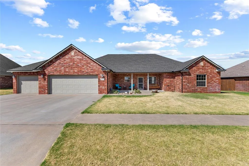 Front exterior — 2209 Pinnacle Drive, Weatherford, OK 73096