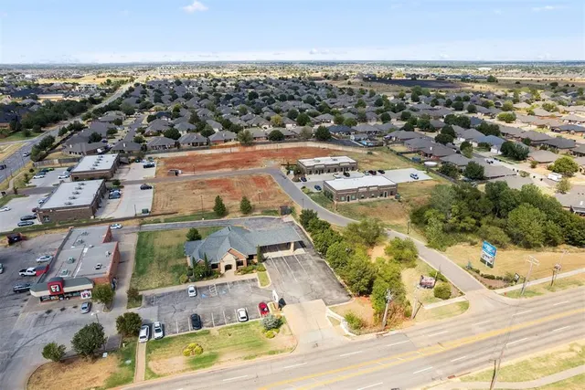 Photo 3 — 16530 N May Avenue BLDG 9, Edmond, OK 73012