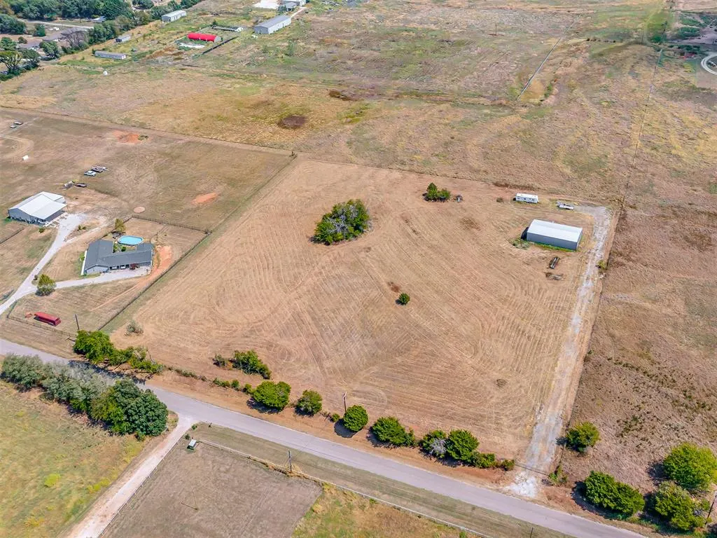 Photo 2 — 19247 Harrison Road, Shawnee, OK 74801