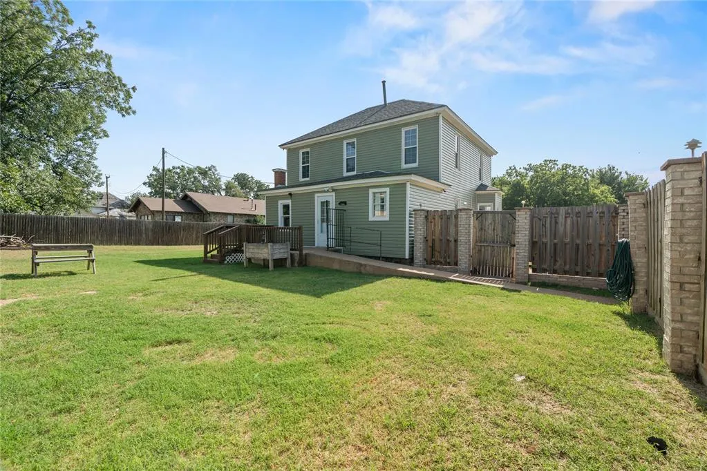 Photo 31 — 301 N Wikoff Avenue, Watonga, OK 73772