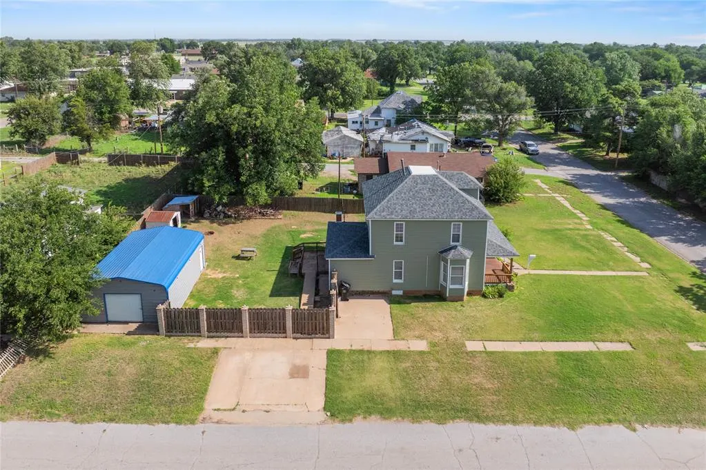 Photo 42 — 301 N Wikoff Avenue, Watonga, OK 73772