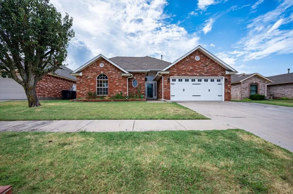 Photo 2 — 620 SW 154th Place, Oklahoma City, OK 73170