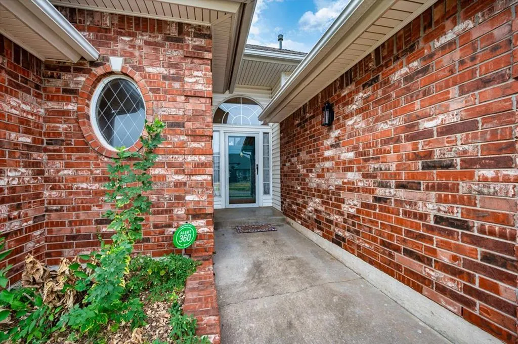 Photo 4 — 620 SW 154th Place, Oklahoma City, OK 73170
