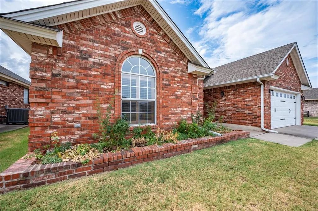 Photo 6 — 620 SW 154th Place, Oklahoma City, OK 73170