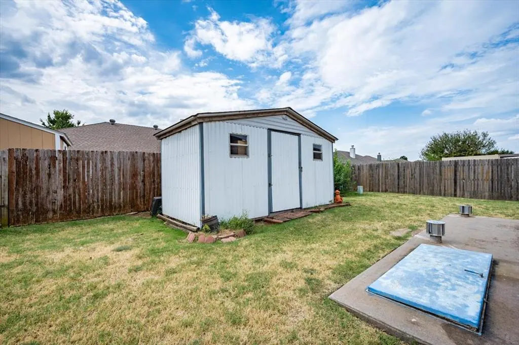 Photo 10 — 620 SW 154th Place, Oklahoma City, OK 73170