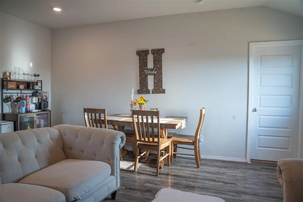 Photo 3 — 1103 Stallion Drive, Guthrie, OK 73044
