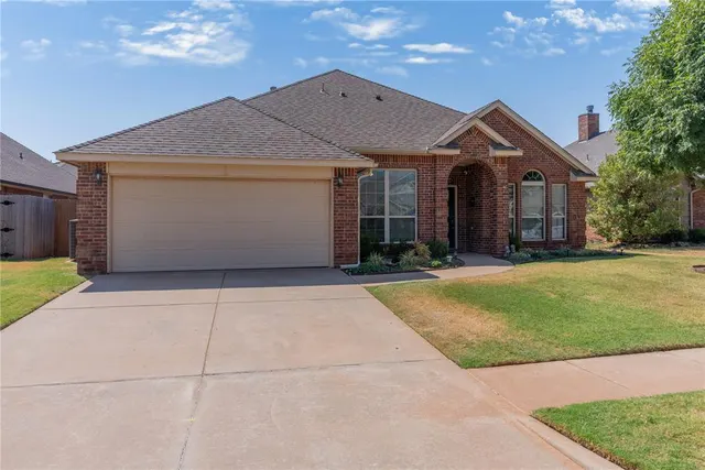 Photo 2 — 6204 NW 162nd Street, Edmond, OK 73013