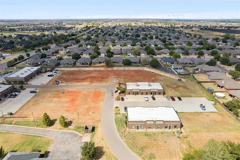 Photo 4 — 16530 N May Avenue BLDG 4, Edmond, OK 73012