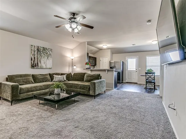 Photo 7 — 11721 NW 96th Street, Yukon, OK 73099