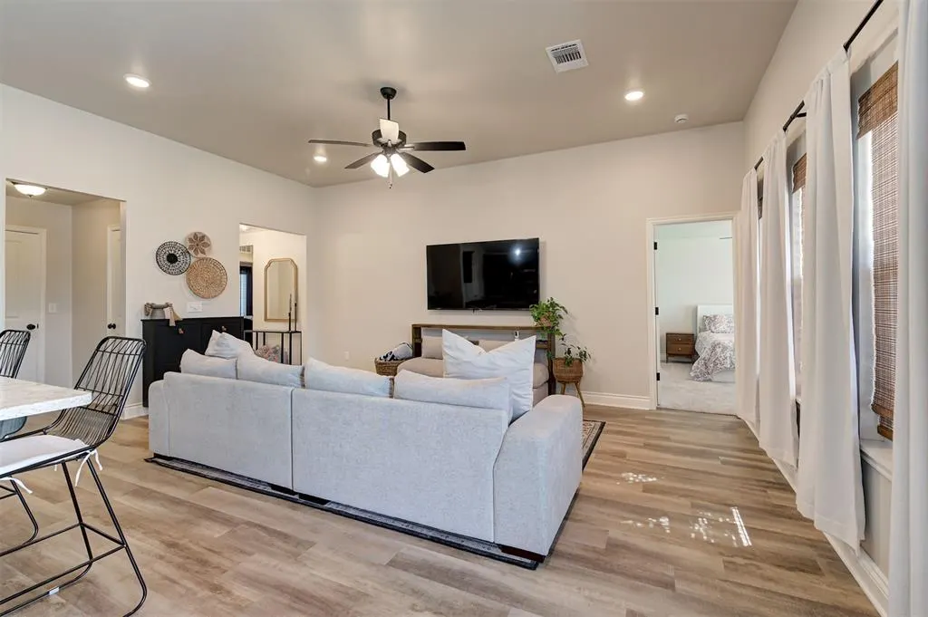 Photo 7 — 16136 Quiet Storm Drive, Oklahoma City, OK 73170