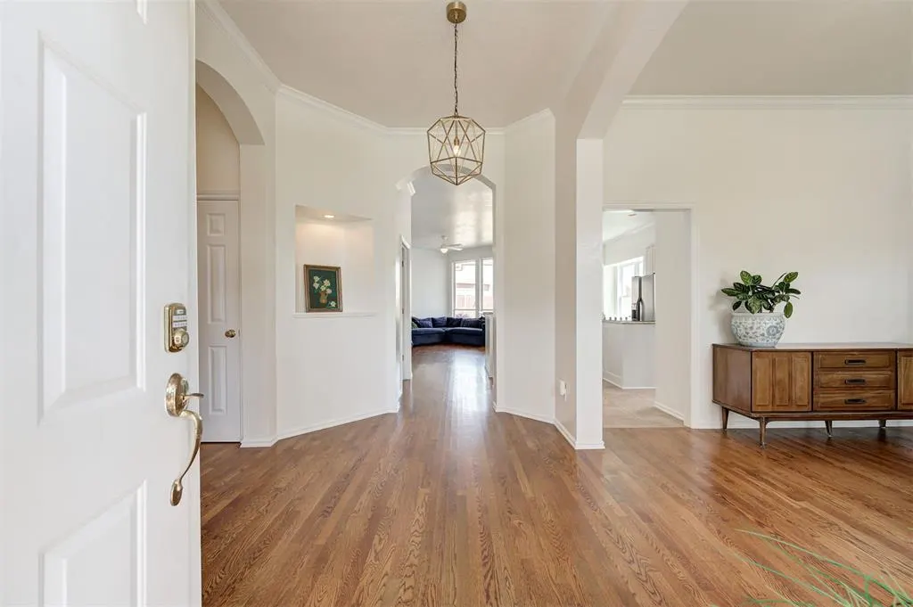 Photo 4 — 12520 Village Lane, Oklahoma City, OK 73170