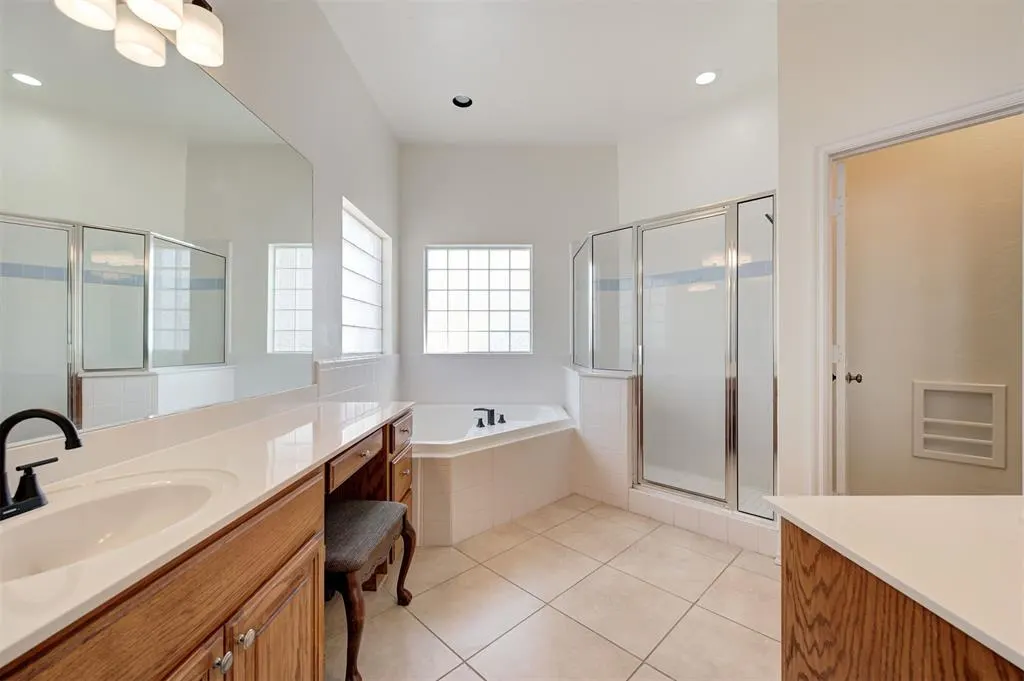 Photo 21 — 12520 Village Lane, Oklahoma City, OK 73170
