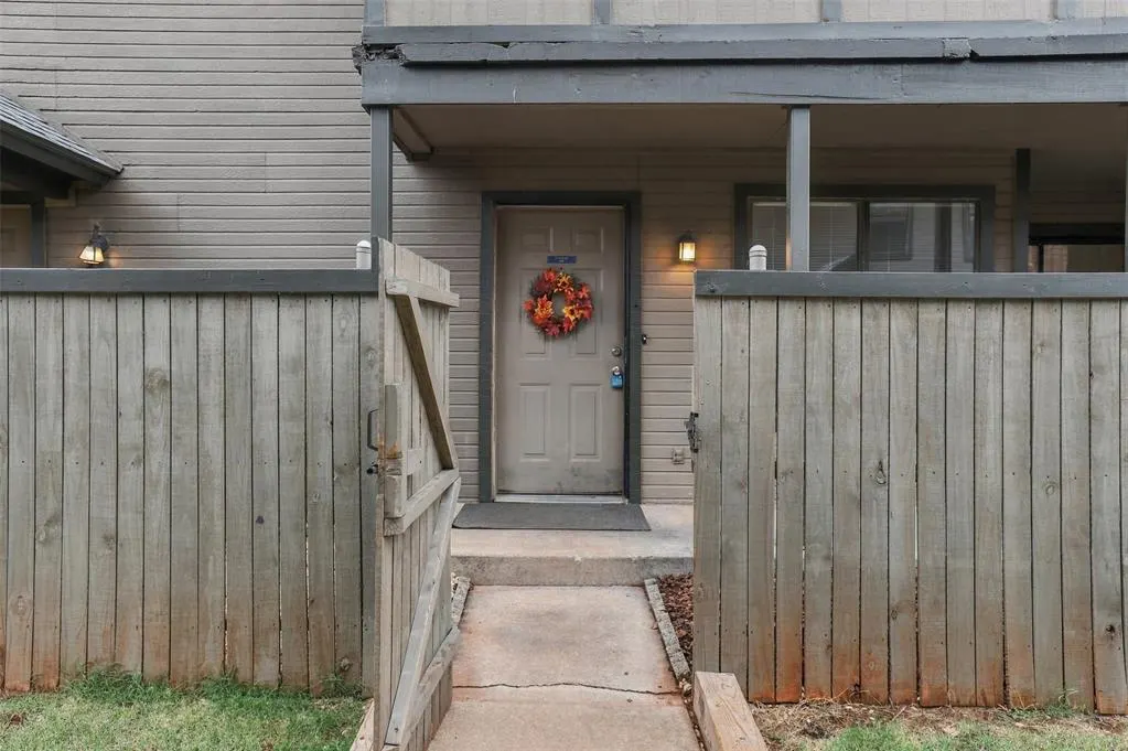 Photo 4 — 11405 Springhollow Road 302, Oklahoma City, OK 73120