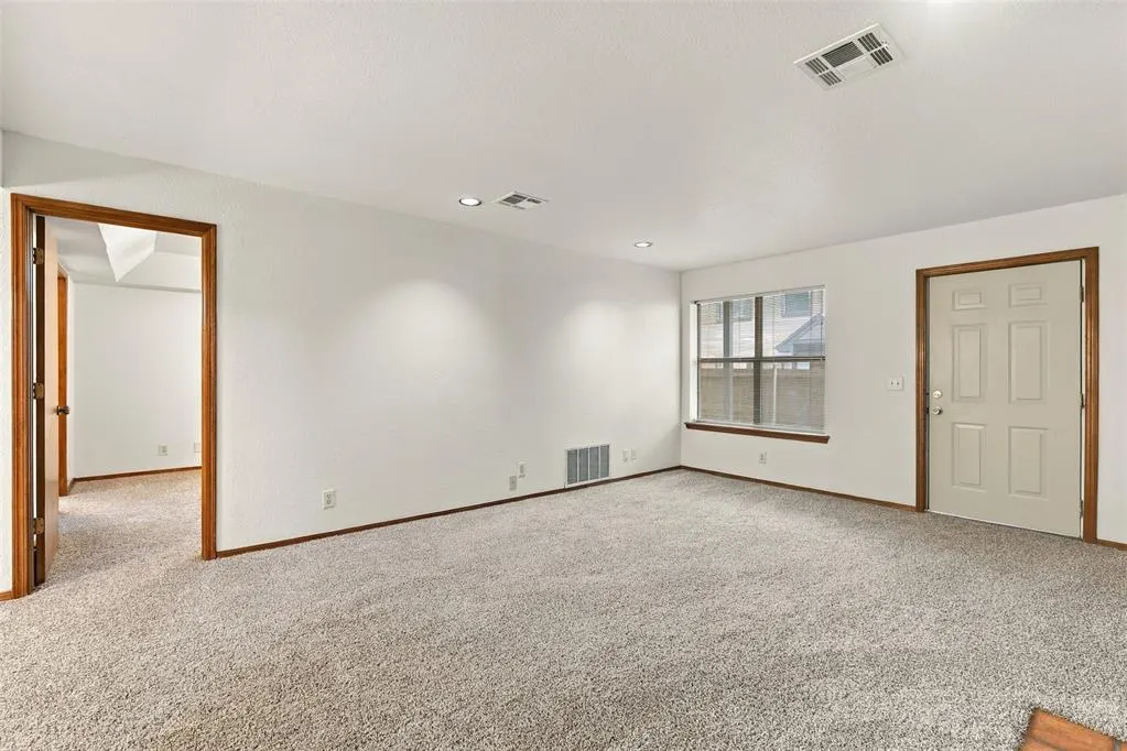 Photo 7 — 11405 Springhollow Road 302, Oklahoma City, OK 73120