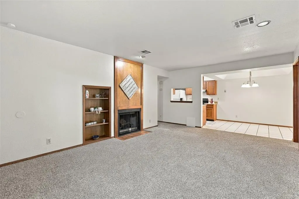 Photo 10 — 11405 Springhollow Road 302, Oklahoma City, OK 73120
