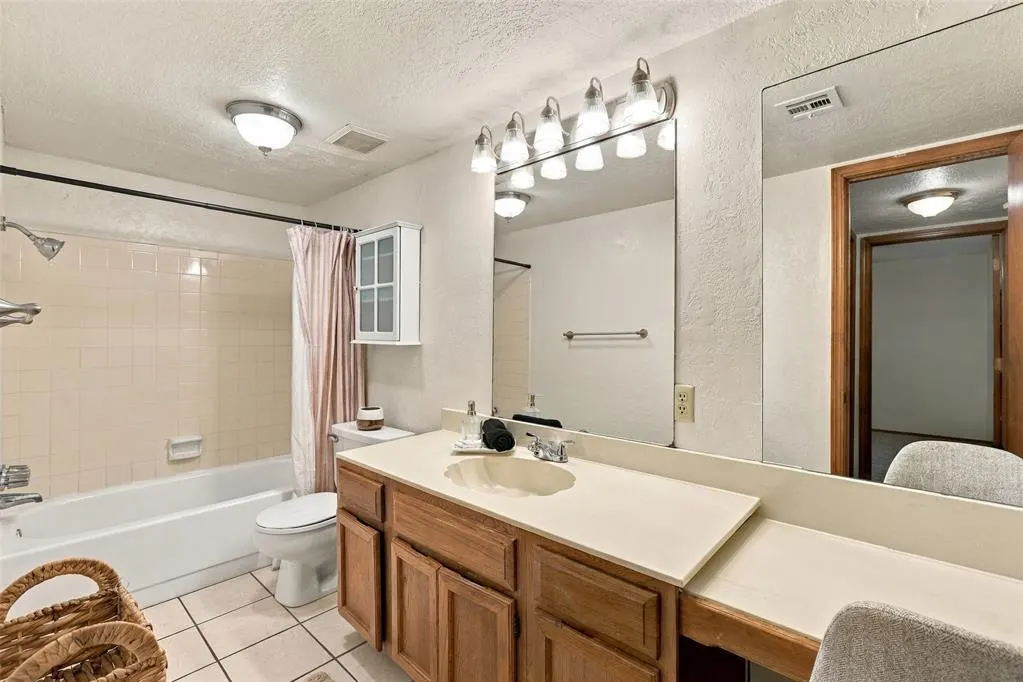 Photo 26 — 11405 Springhollow Road 302, Oklahoma City, OK 73120