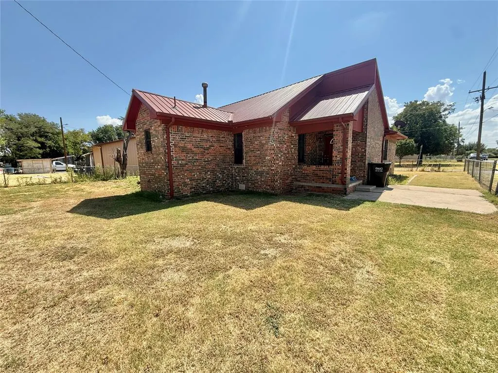 Front exterior — 134 S Grand Avenue, Martha, OK 73556