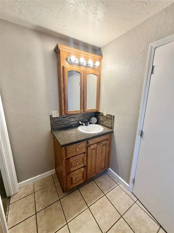 Photo 9 — 134 S Grand Avenue, Martha, OK 73556