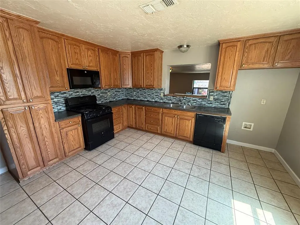 Photo 19 — 134 S Grand Avenue, Martha, OK 73556