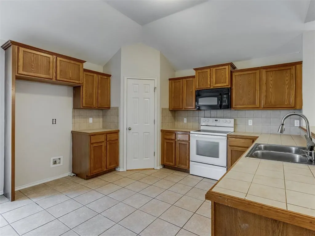 Photo 10 — 6009 SE 78th Street, Oklahoma City, OK 73135