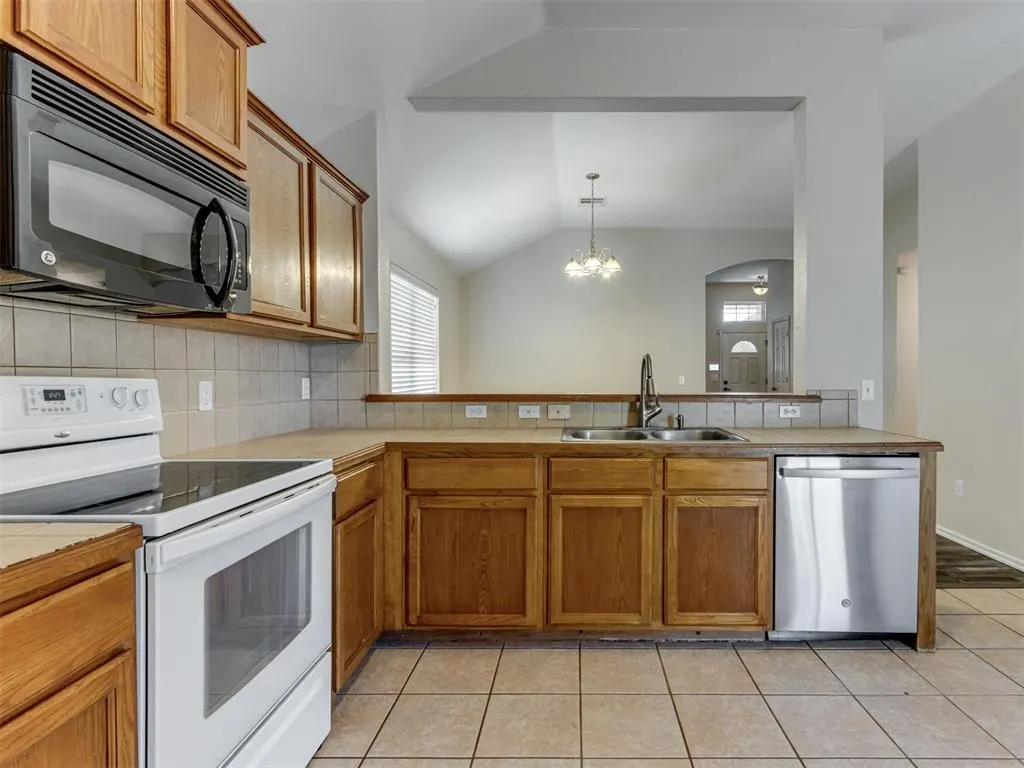 Photo 12 — 6009 SE 78th Street, Oklahoma City, OK 73135